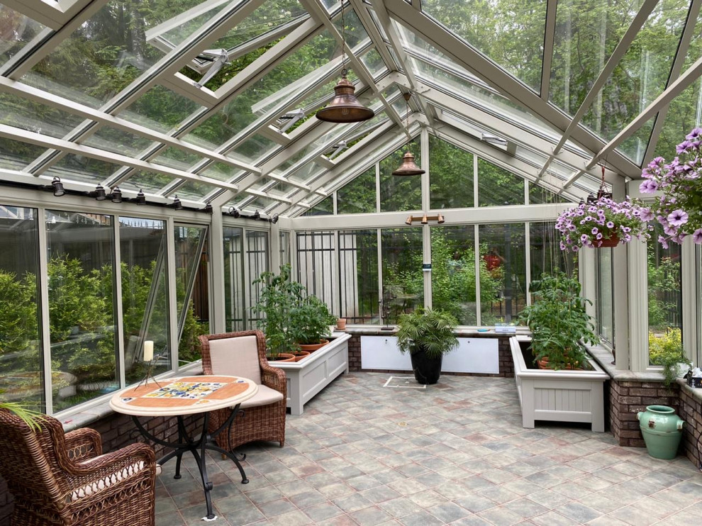 Оранжерея KROUG T в Кезьмино