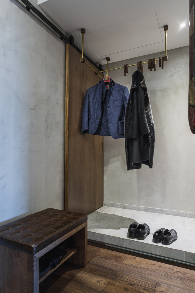 В гостях: Африканские сувениры в квартире холостяка