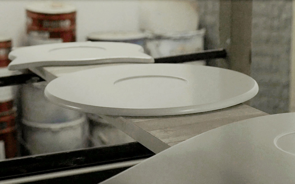 Портрет: Модернизм и эстетика в мебели Woodi Furniture