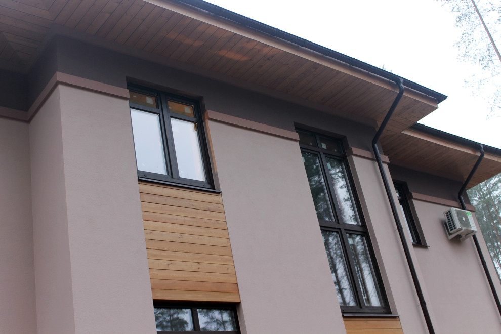 Дом из кирпича в "Охтинском парке"