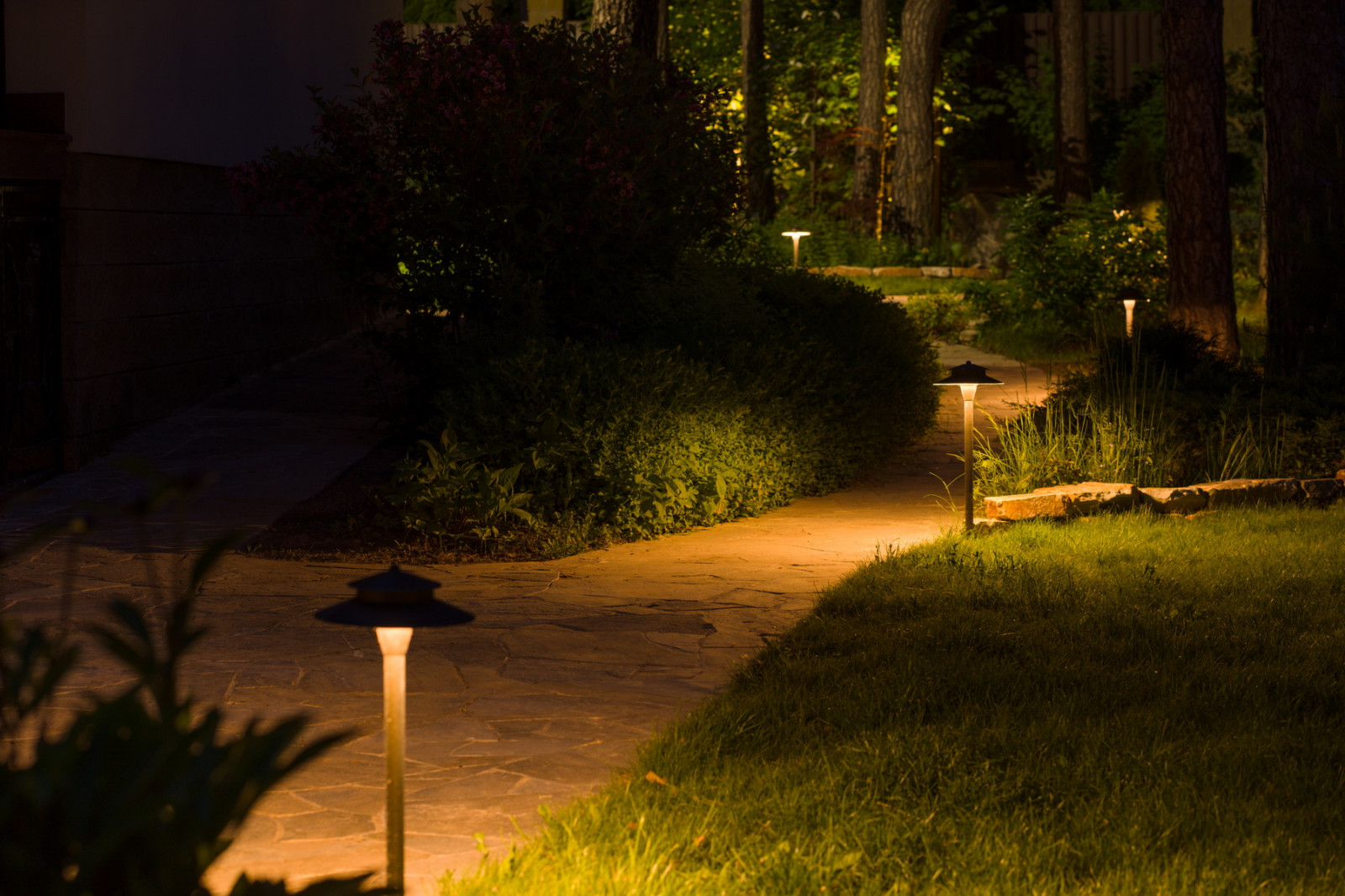 Подсветка дорожек