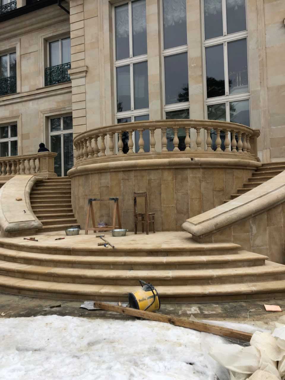 Реставрация балюстрады и лестницы.