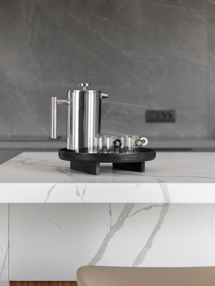 Квартира на набережной