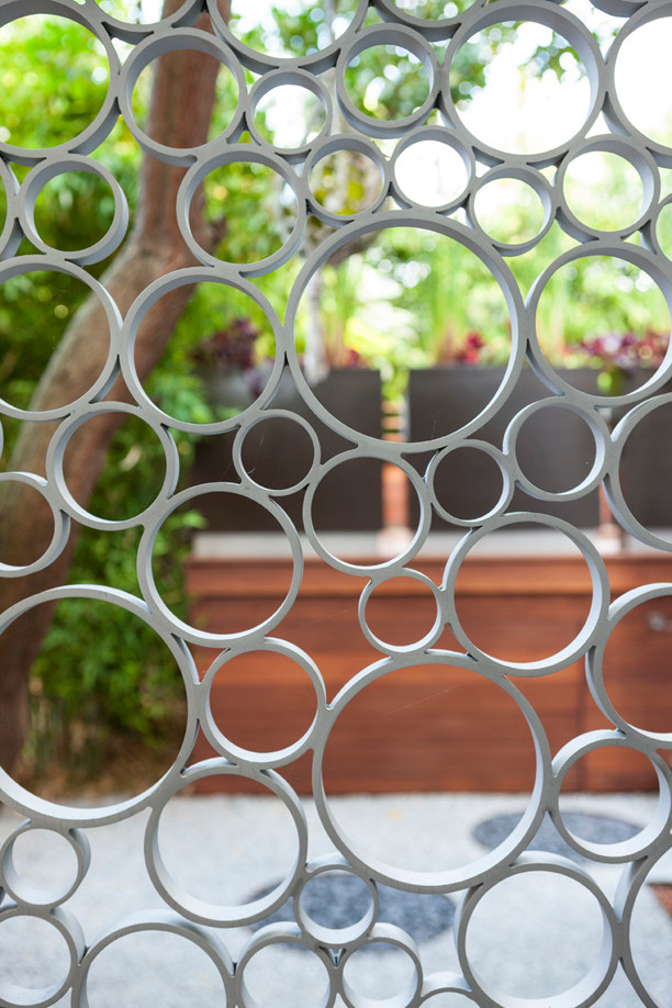 Поделки из ПВХ-труб: Ажурная калитка для дачного участка