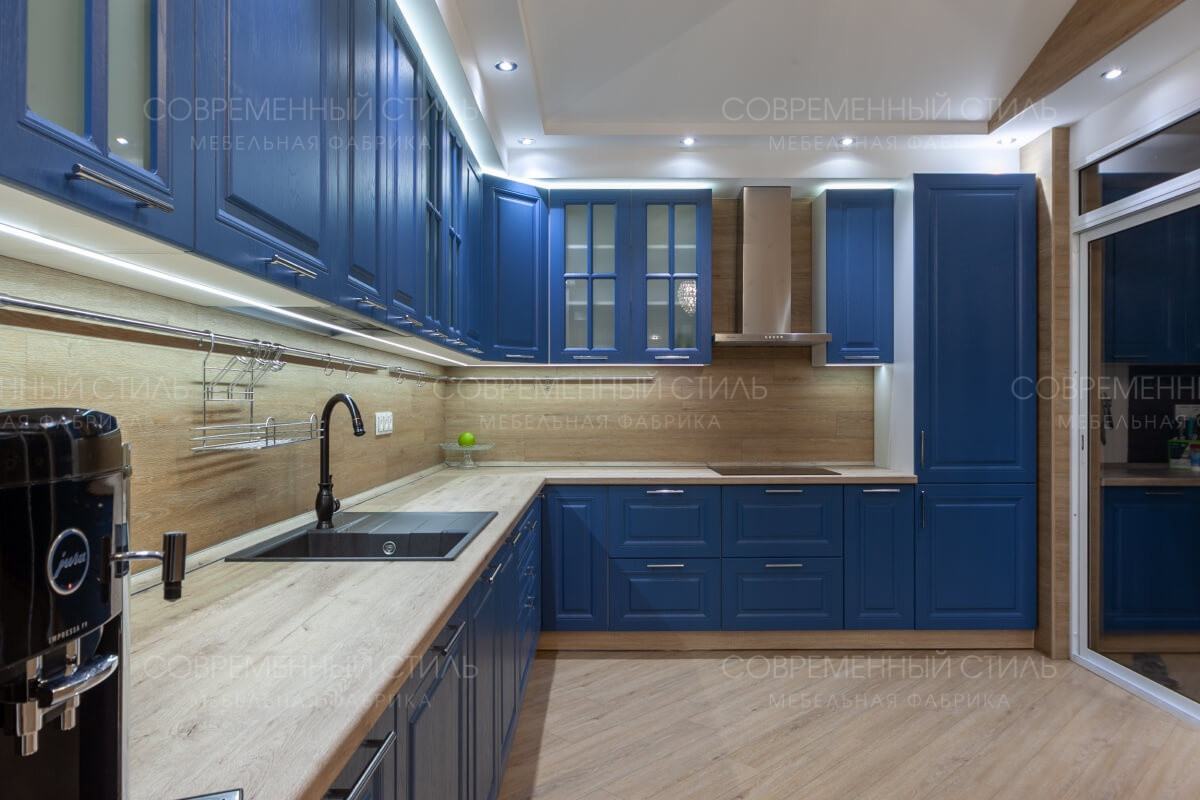 Кухня Вилена (кухня в загородный дом)