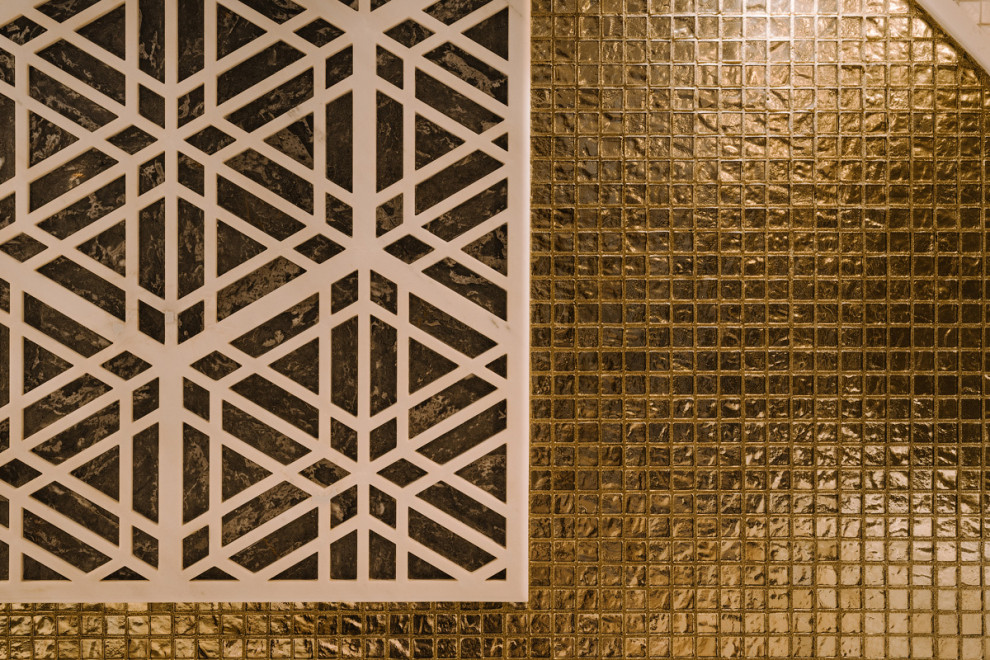 Золотая мозаика в хамаме.