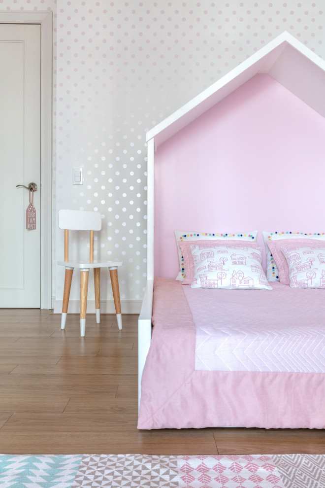 Квартира в Алматы, 4-х комнатная