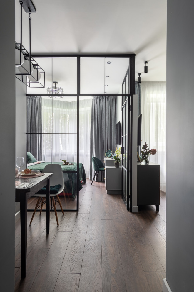 Серый, изумрудный и ягодный