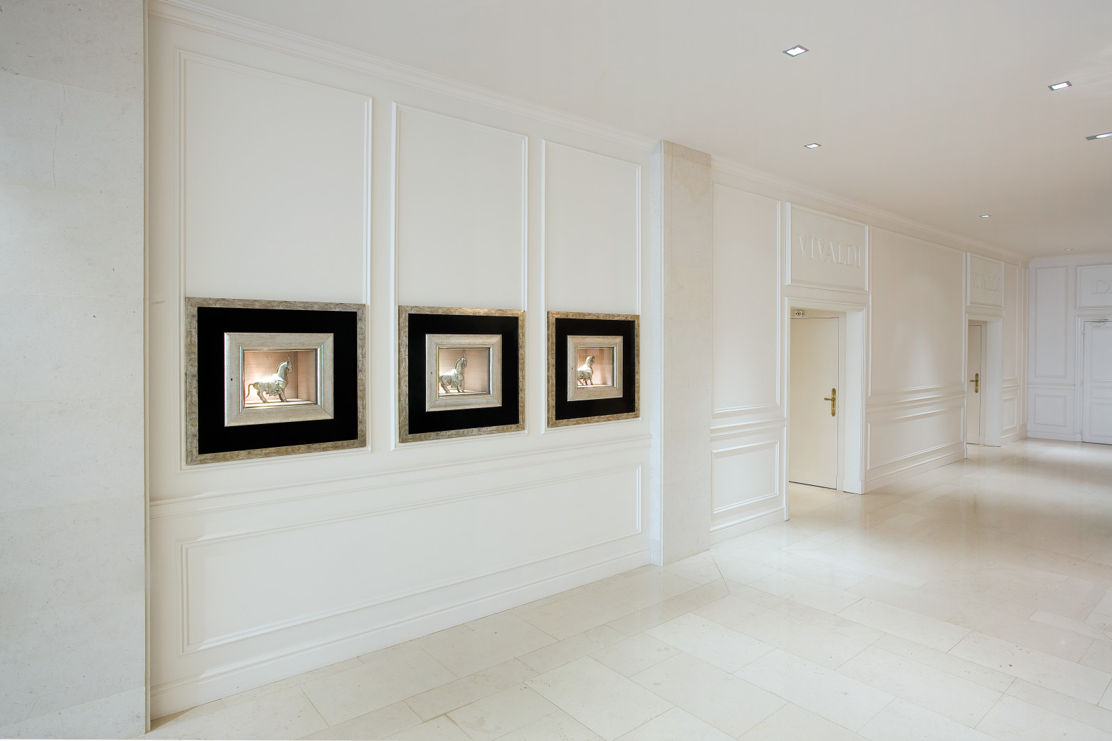 продукция в интерьере