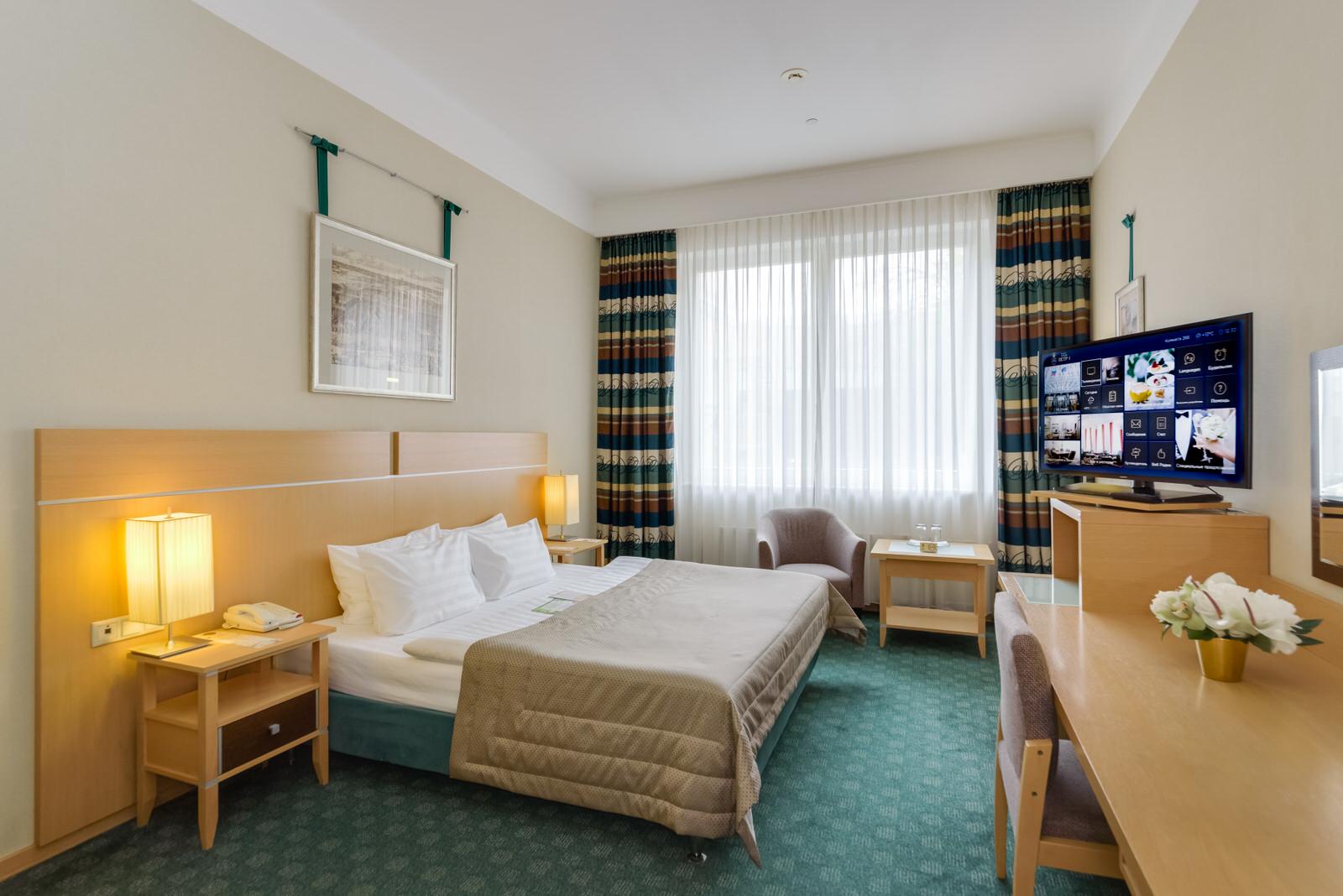 Обложка проекта: Ремонт, реставрация и перетяжка абажуров