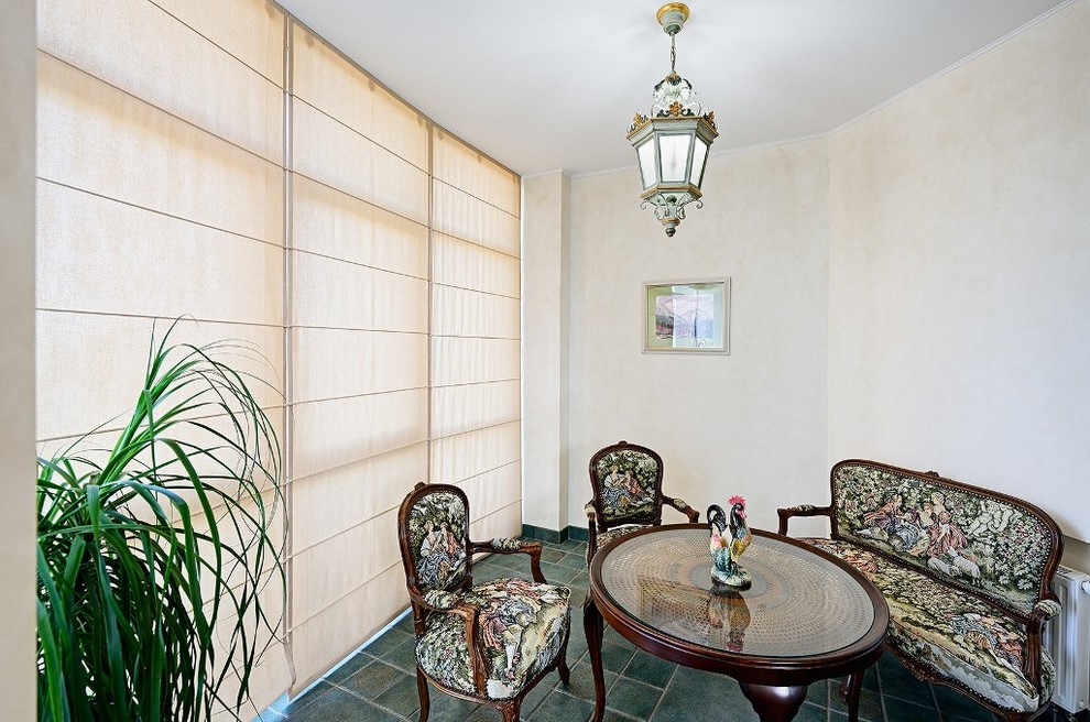 Антикварная история