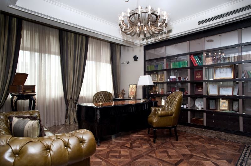 Двухэтажная квартира в Москве.