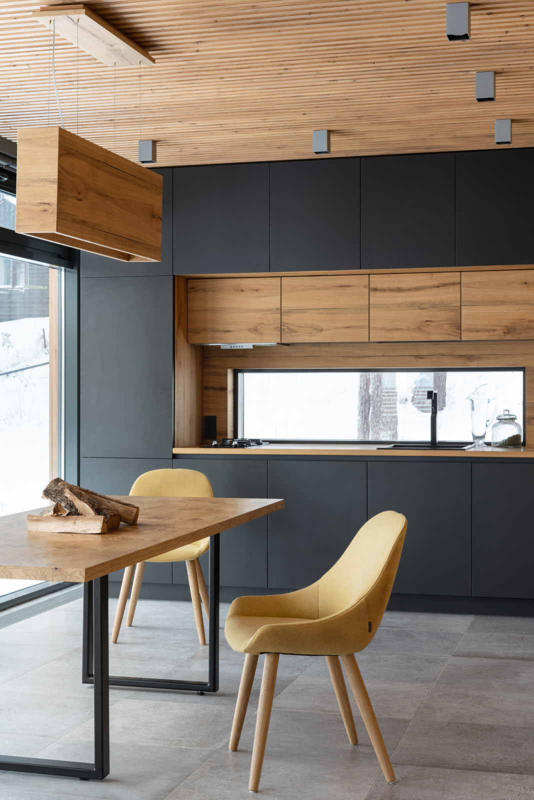 Дом на склоне