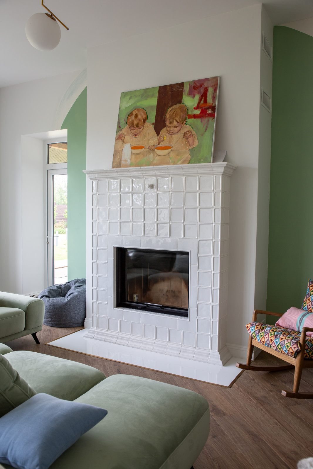 Каминный керамический портал.