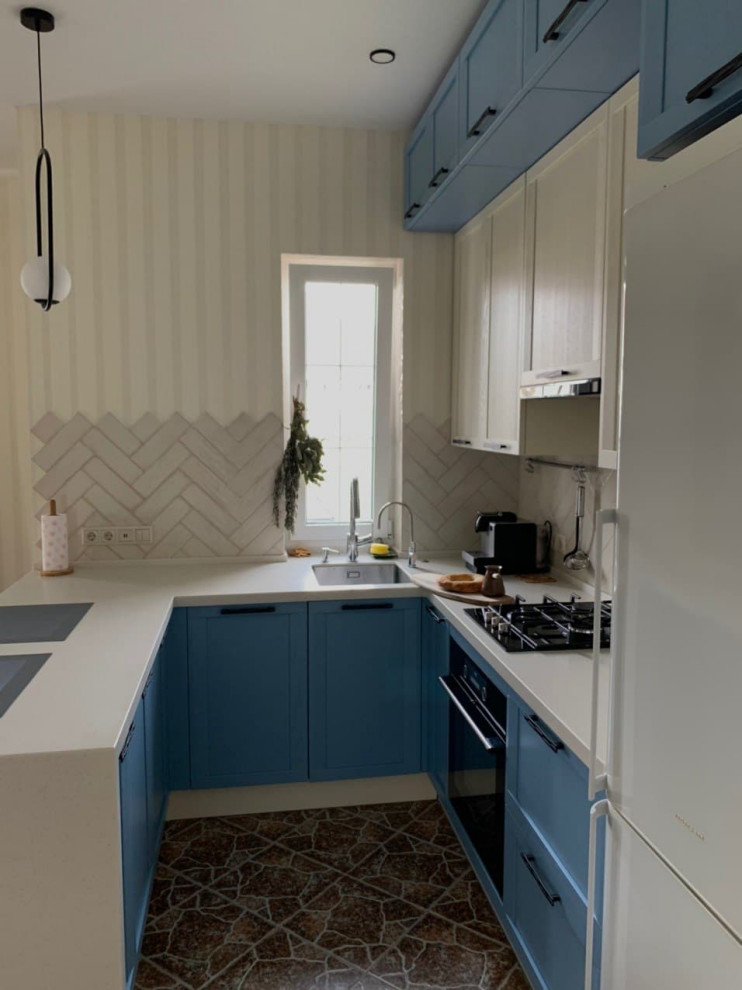 Кухня в доме с отделкой