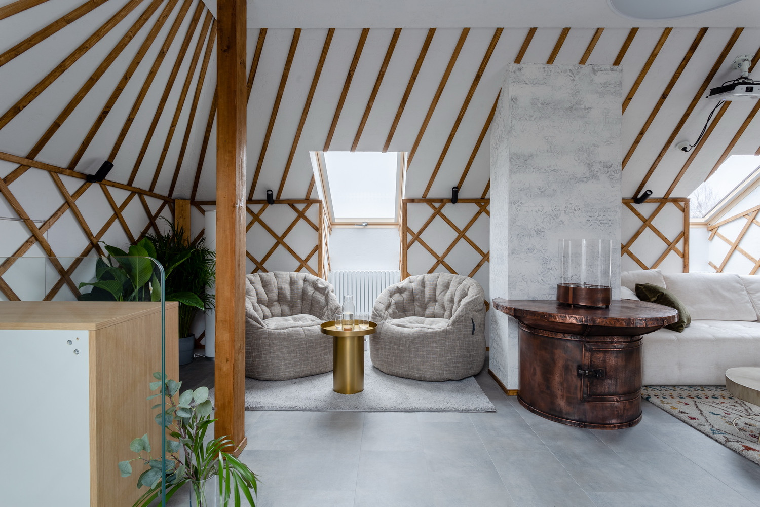 Малайская хижина в подмосковной мансарде