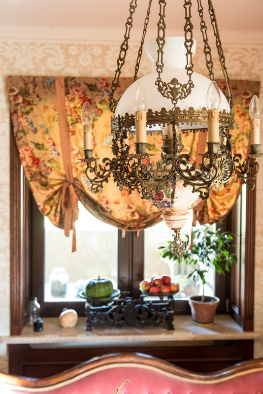 Дом с антиквариатом