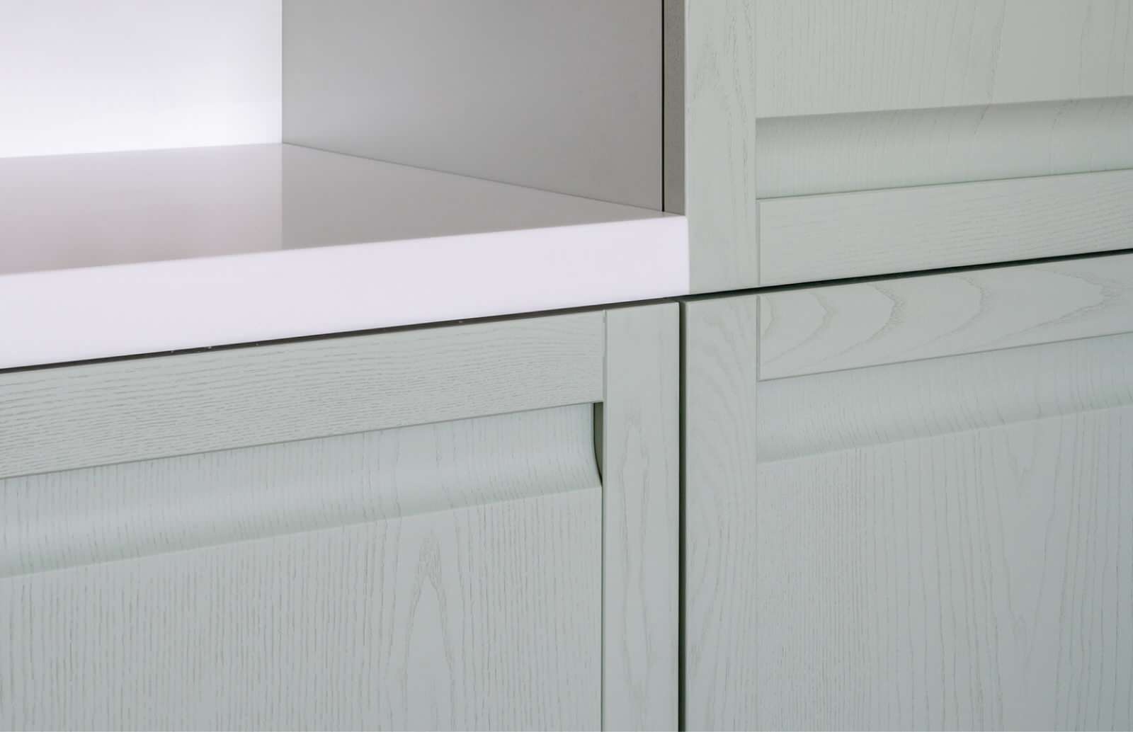 Кухня Натали из массива ясеня в цвете Авалон и Космик Латте от дизайнера