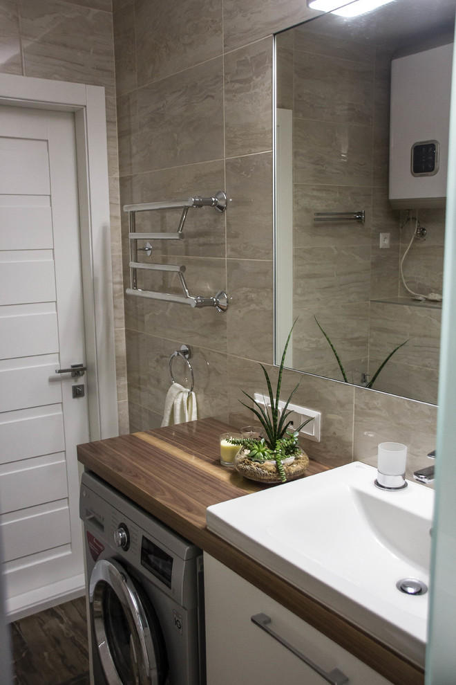 Душевая комната для мужчины.