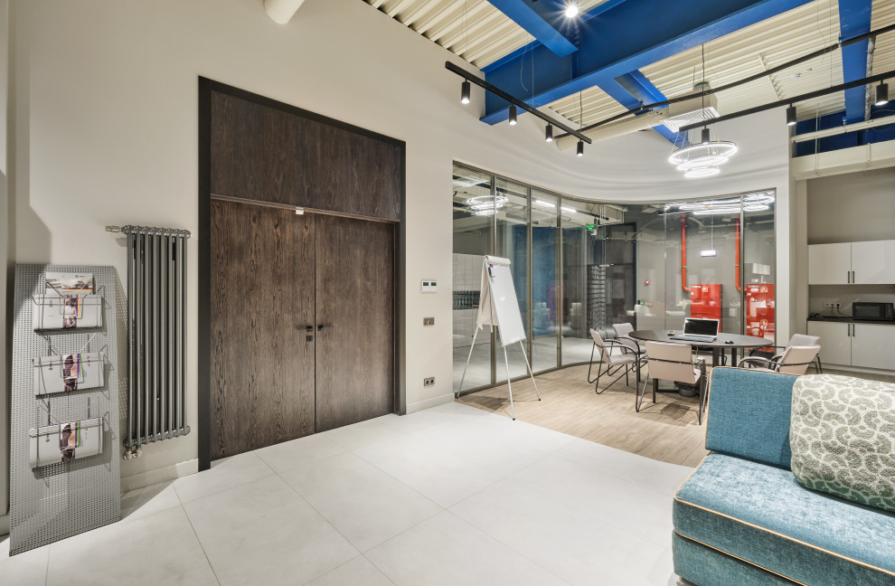 Высокие дубовые двери. 100% массив дуба.