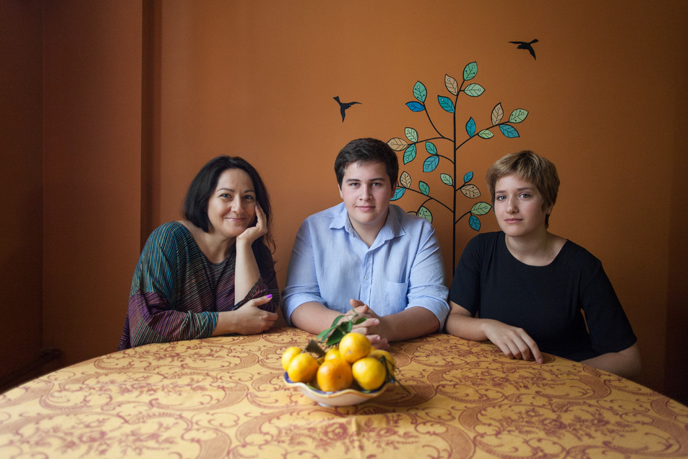 В гостях: Московский дух и керамика со всего света в квартире на Зорге