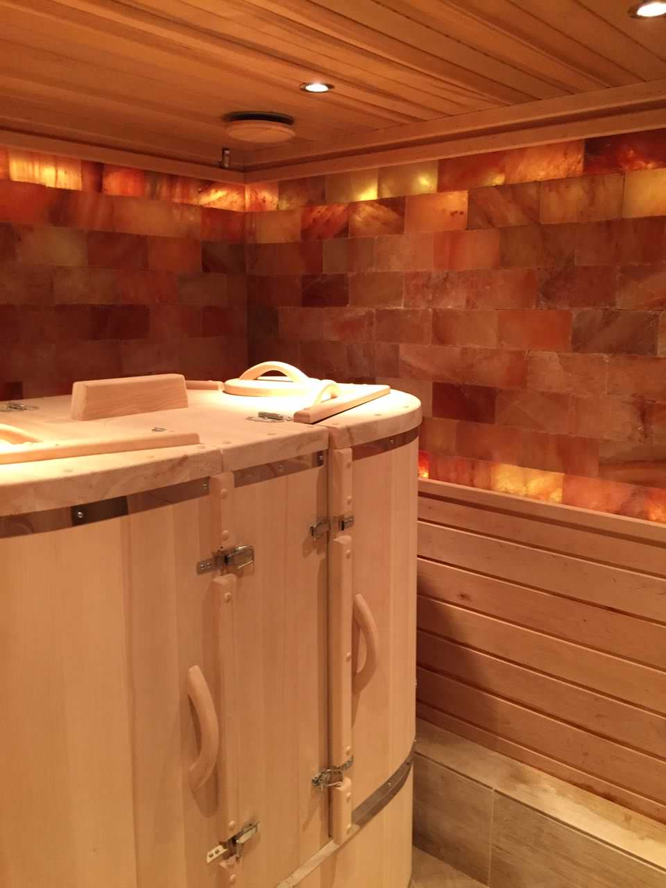 Обложка проекта: Сауна и комтата с гималайской солью и фитобочкой