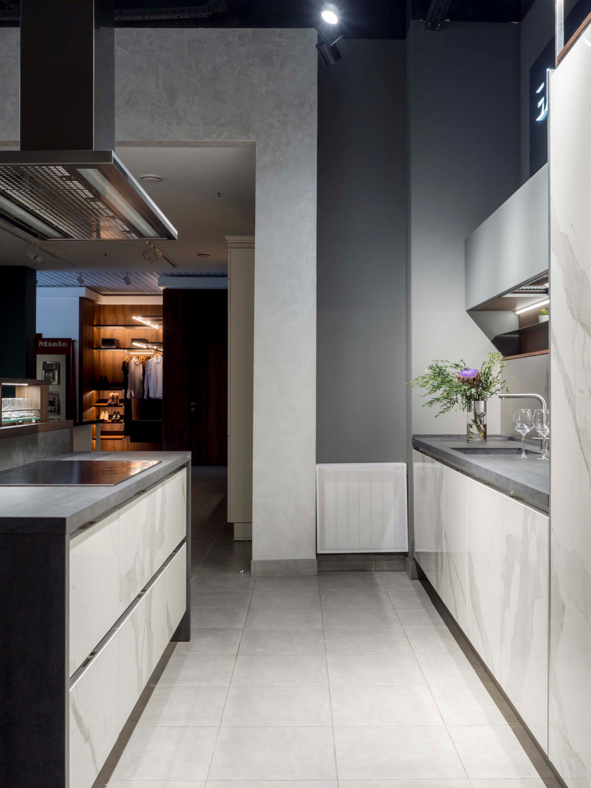 Giulia Novars, Нижний Новгород, ул. Горького 260