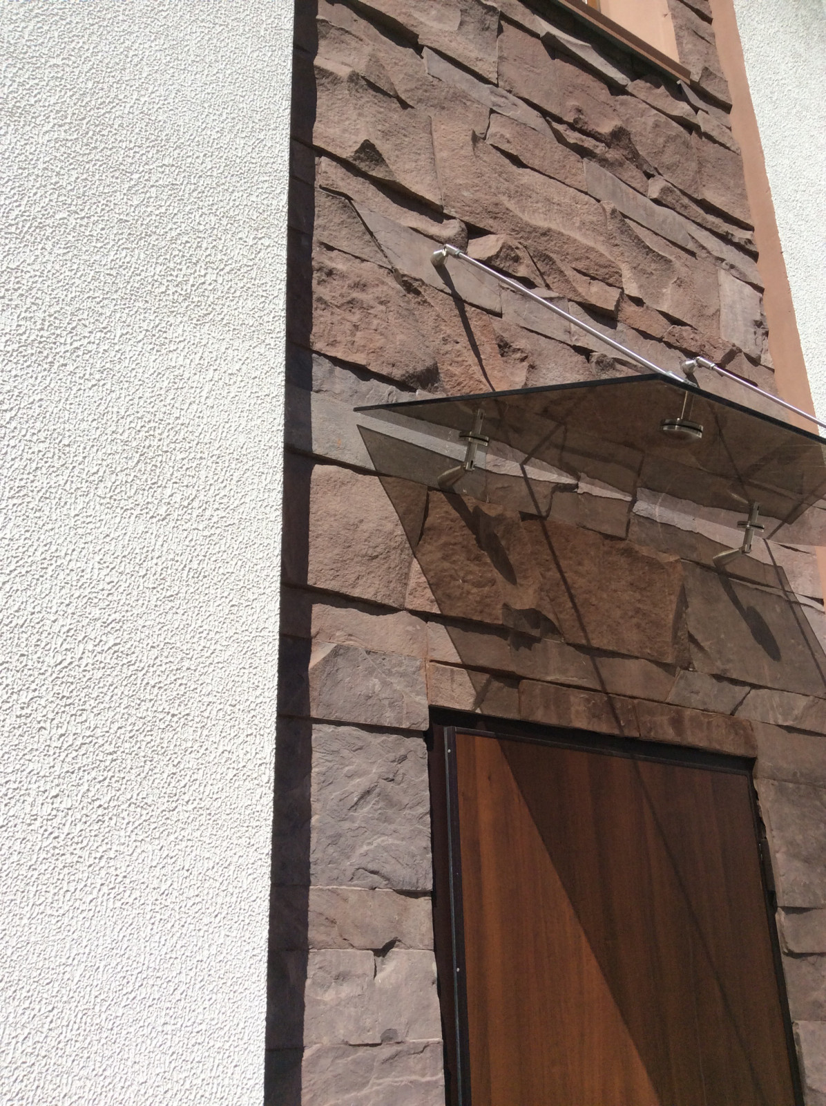 Облицовка фасадов песчаником