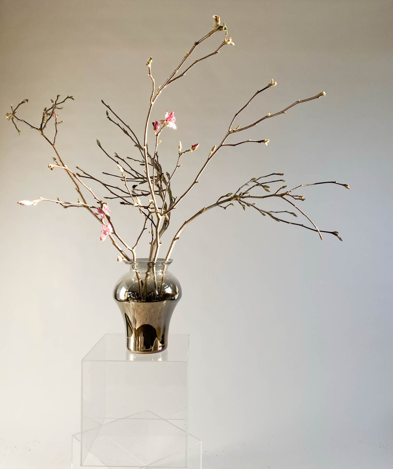 Flower arrangements in an&angel glass