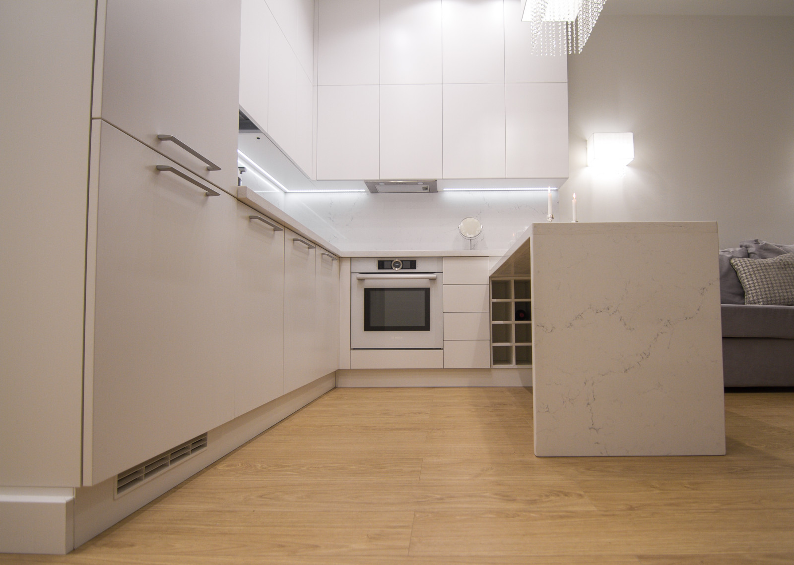 Кухня в стиле хай-тек