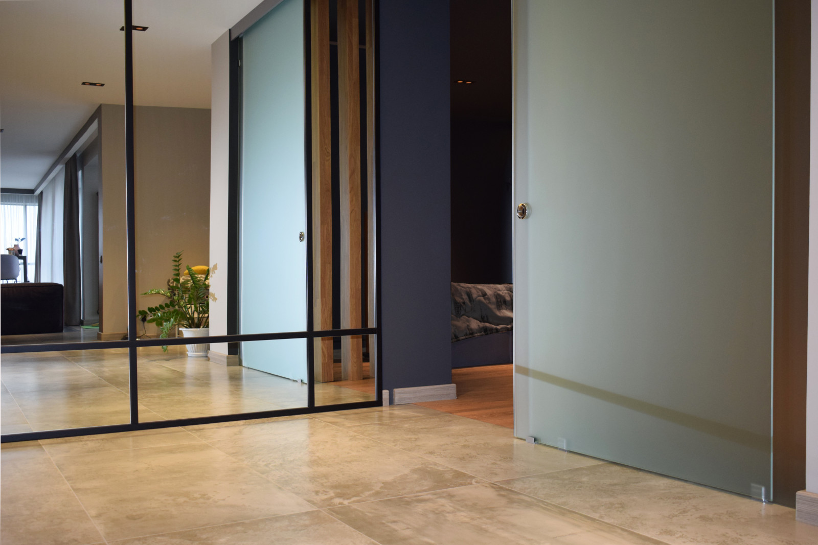 Квартира на 13 этаже  с витражным остеклением