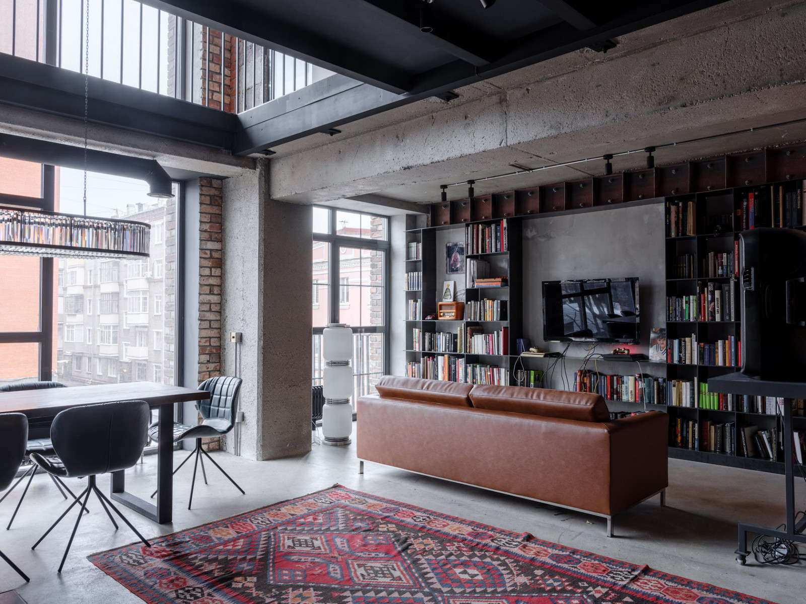 Houzz тур: Двусветные лофт-апартаменты на бывшем заводе