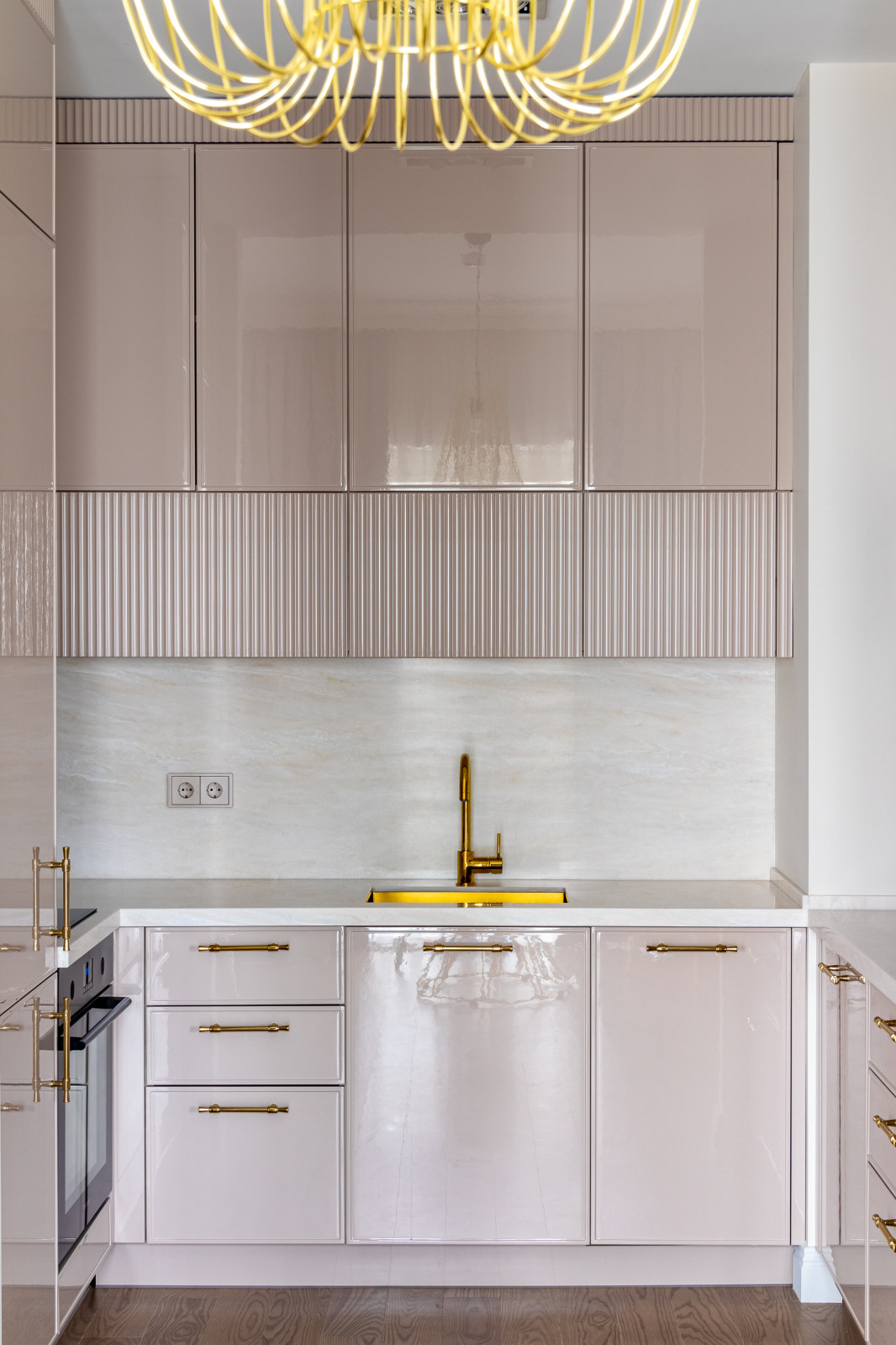 АК Grand Royal Residences