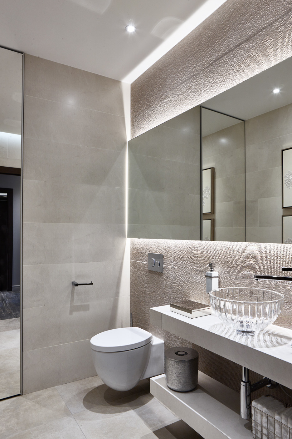 Современный интерьер квартиры на Мосфильмовской