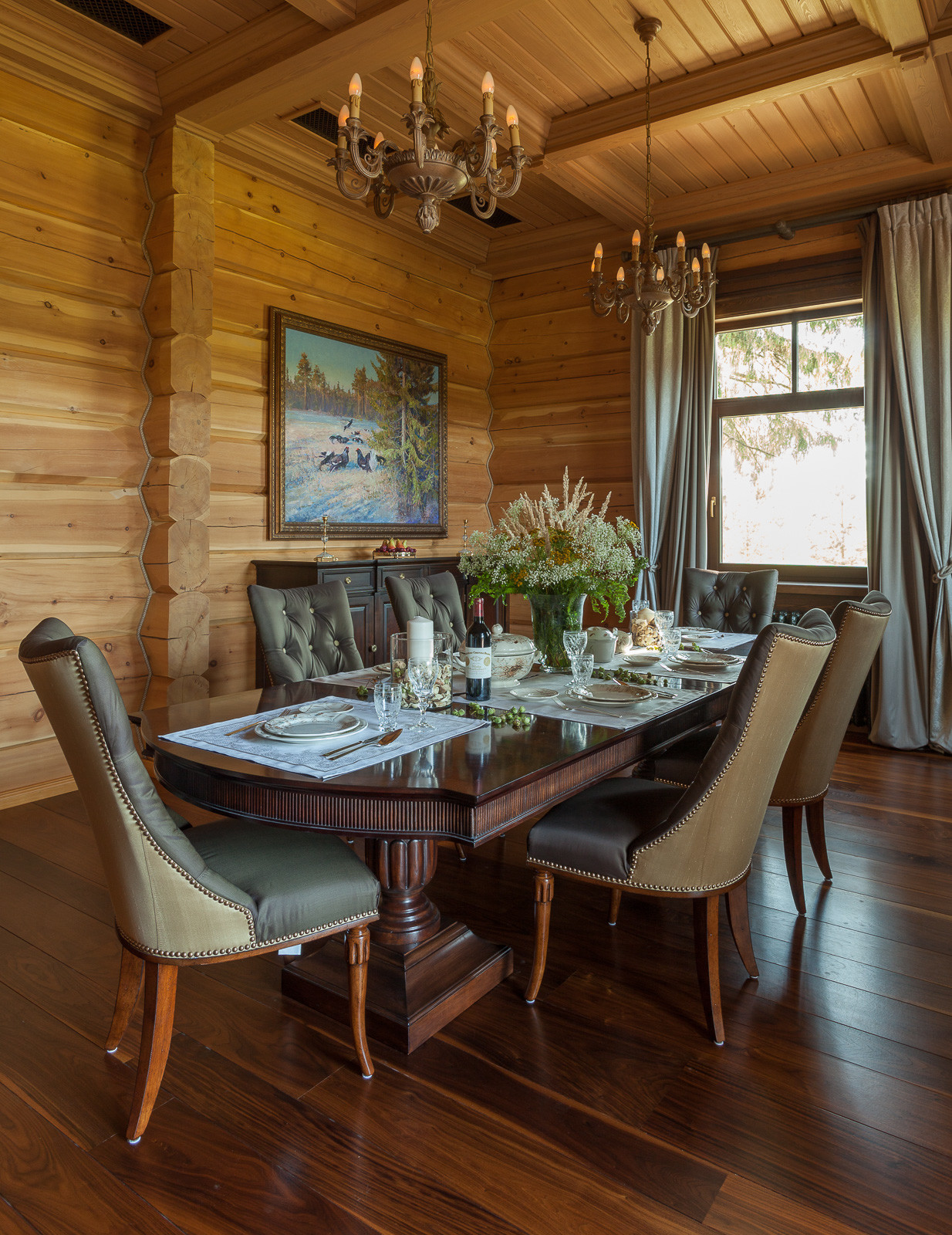 Деревянный дом в классическом стиле