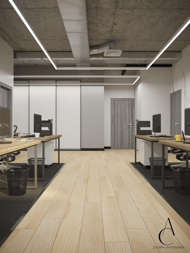 ОФИС ГУБЕРНСКОГО ЯХТ-КЛУБА "КОМАТЕК"