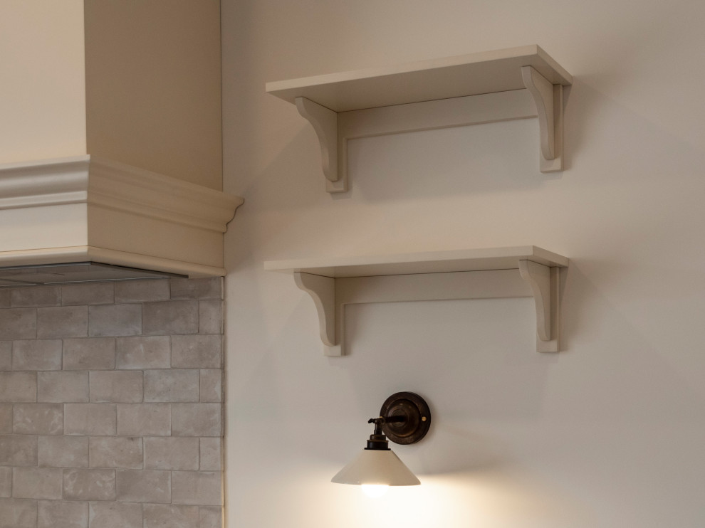 Элегантная кухня в неоклассическом стиле