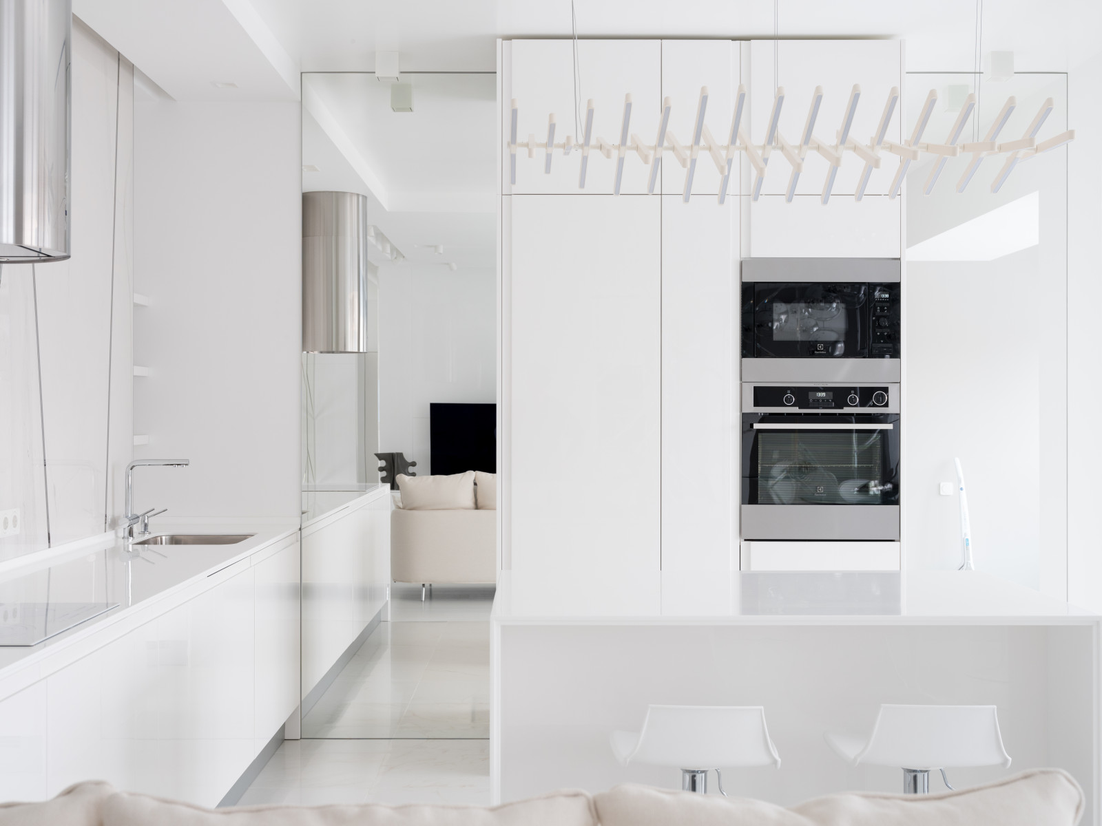 Обложка проекта: Квартира белее белого 99,6 кв.м.