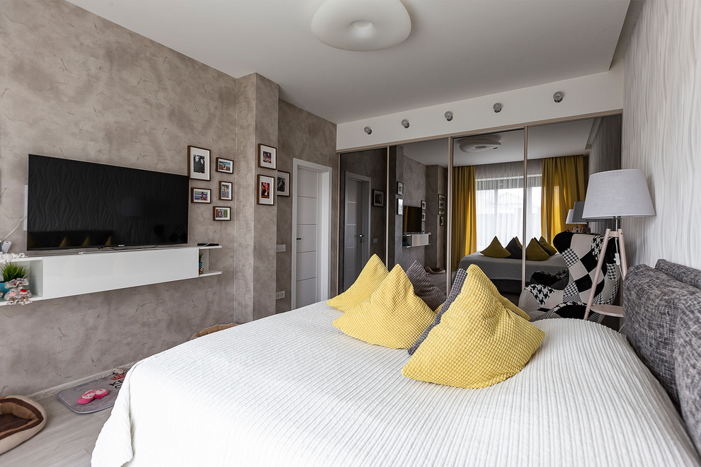 Дом с серебристыми стенами / House with silver walls