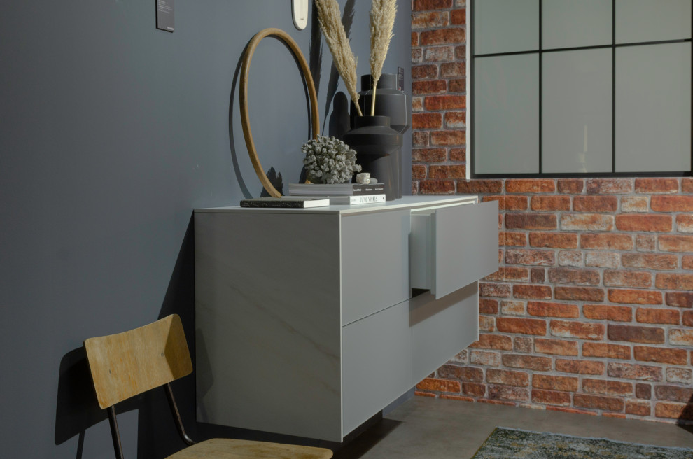 Серый комод raumplus с выставки IMM Cologne 2020