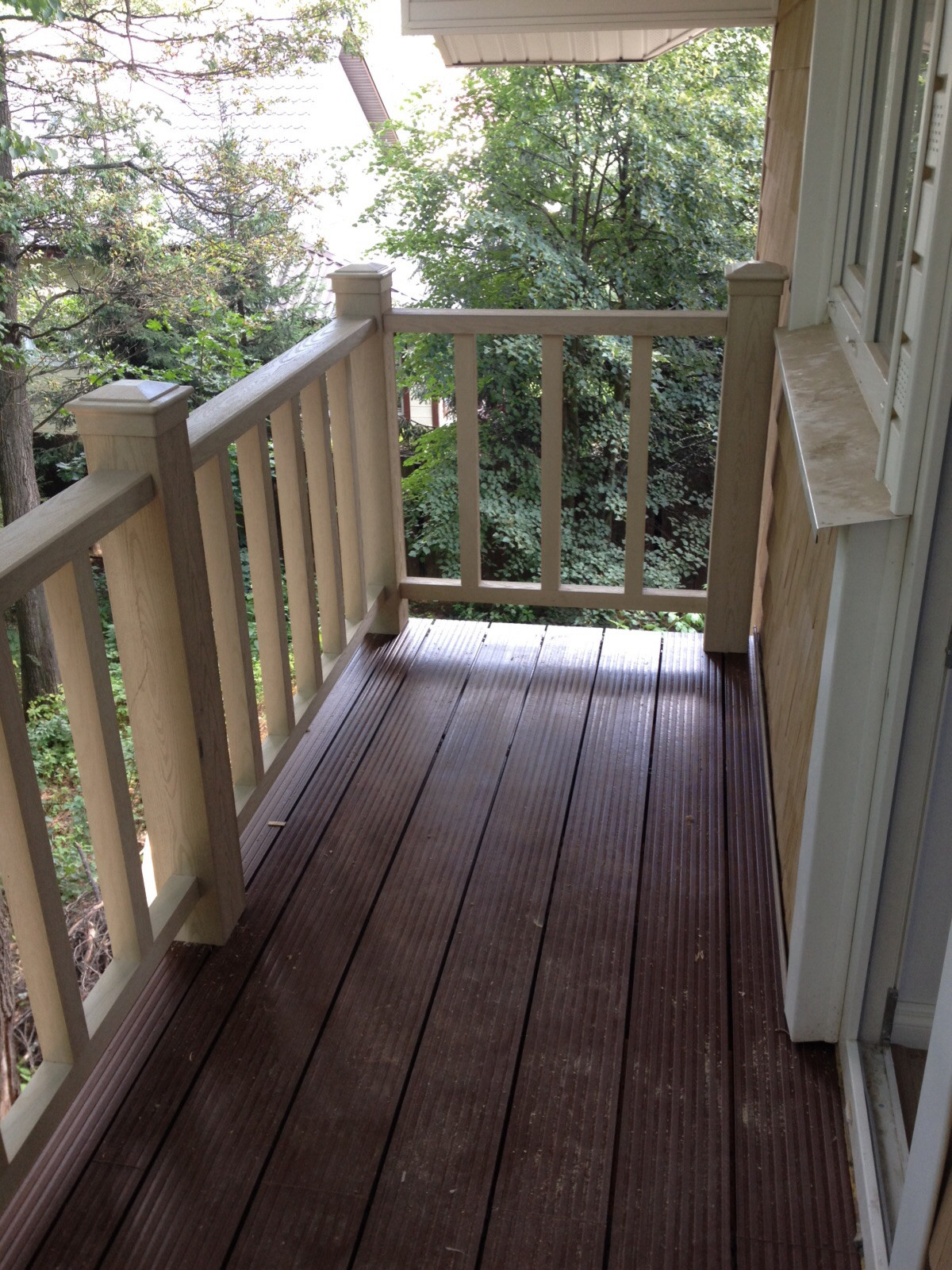 Алабино, Терраса и балкон с террасными ограждениями