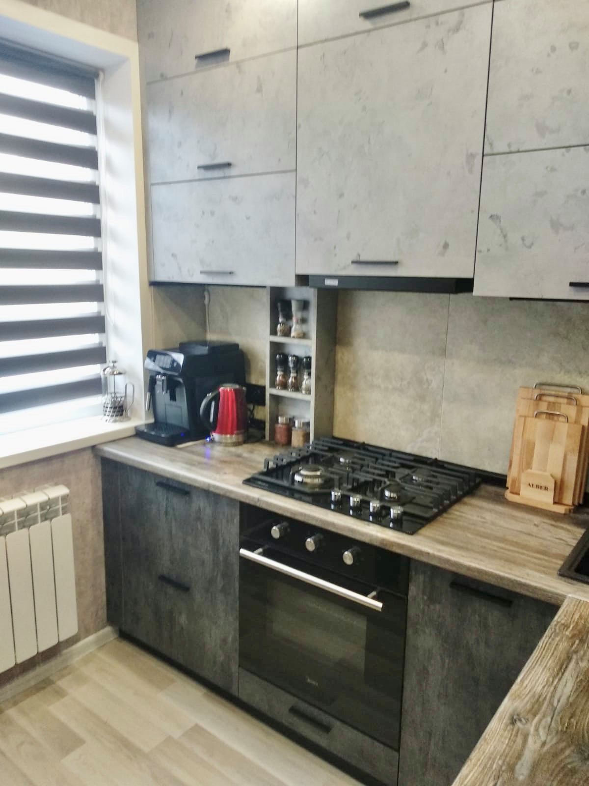 AFE5A252-6C7D-4CBA-868F-A532006AFC77