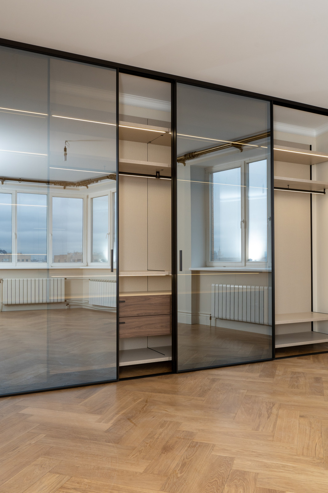 Воздушная гардеробная APPERIA для сталинки в центре Москвы