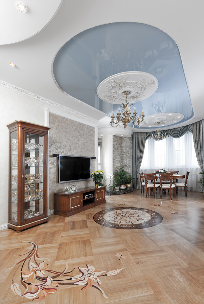 Трехкомнатная квартира на Севастопольском проспекте