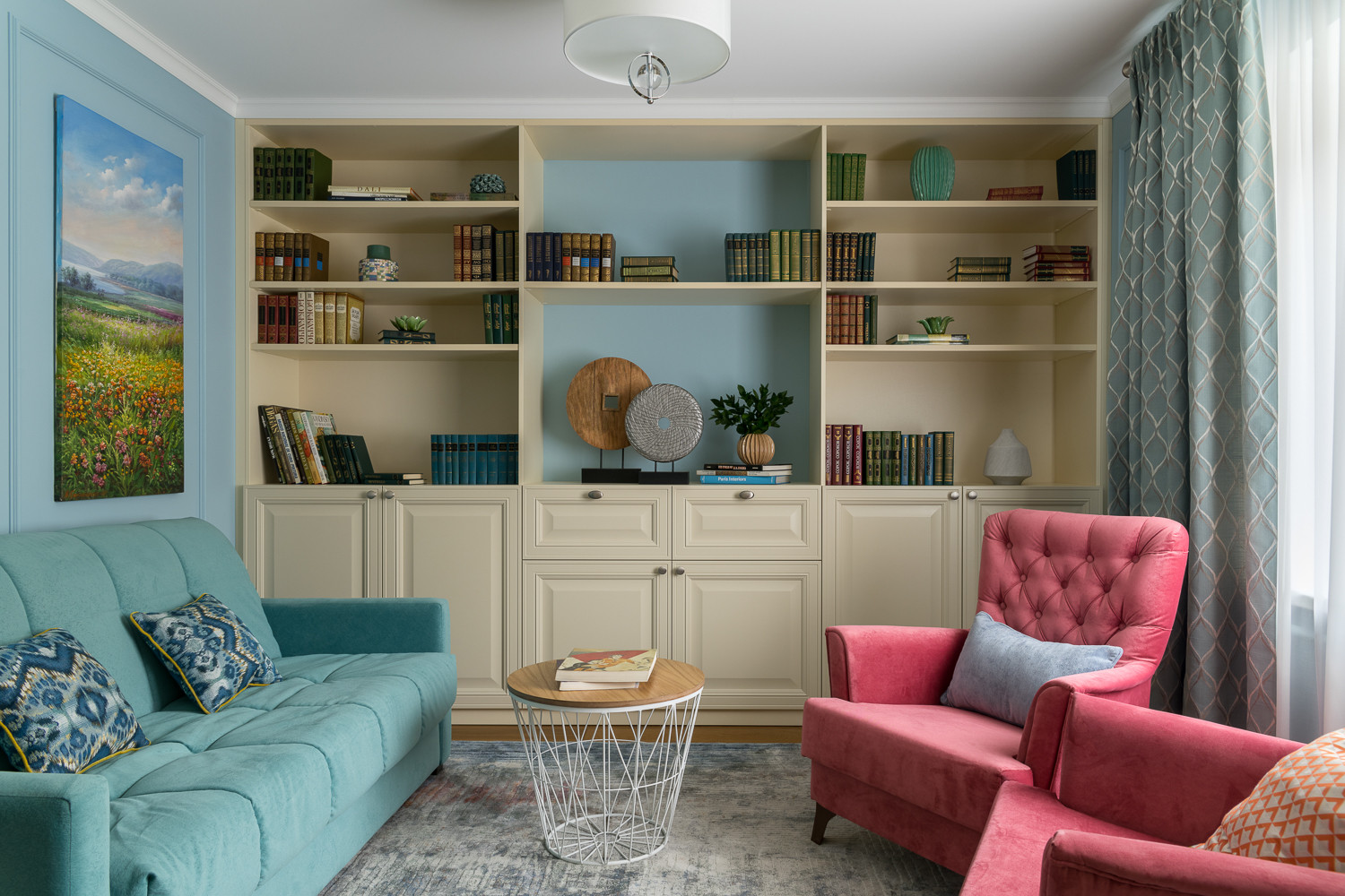 Наивное настроение. Яркая и свежая квартира в Москве.