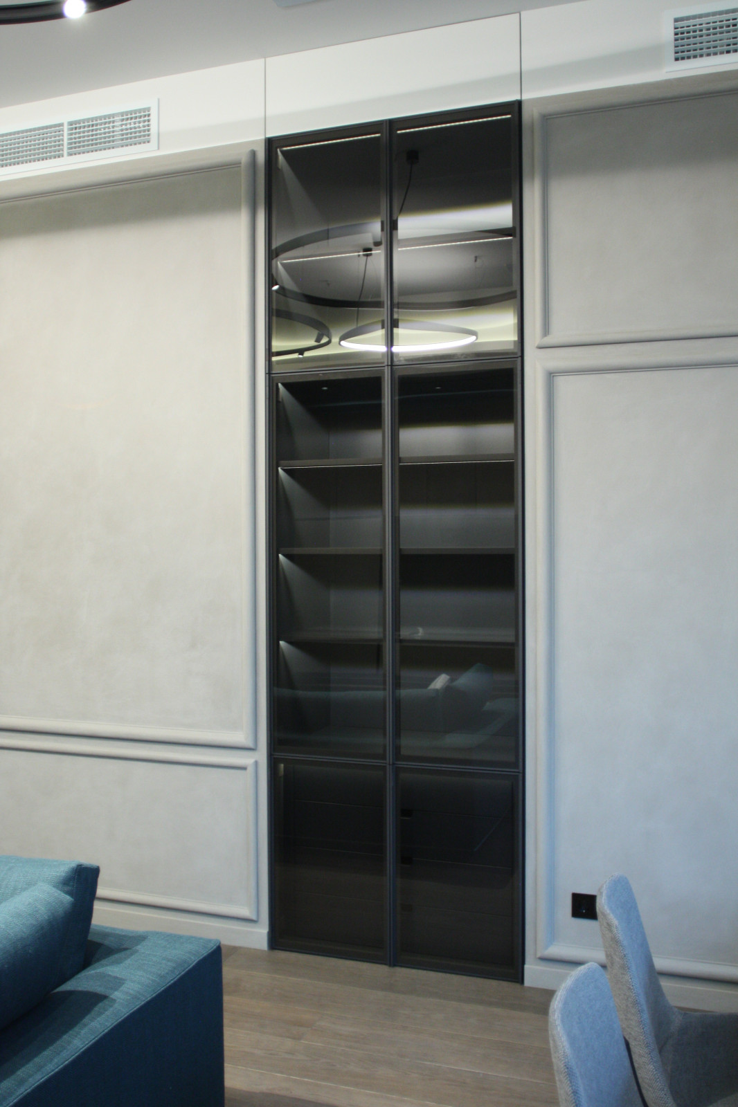 Шкафы и тумбы