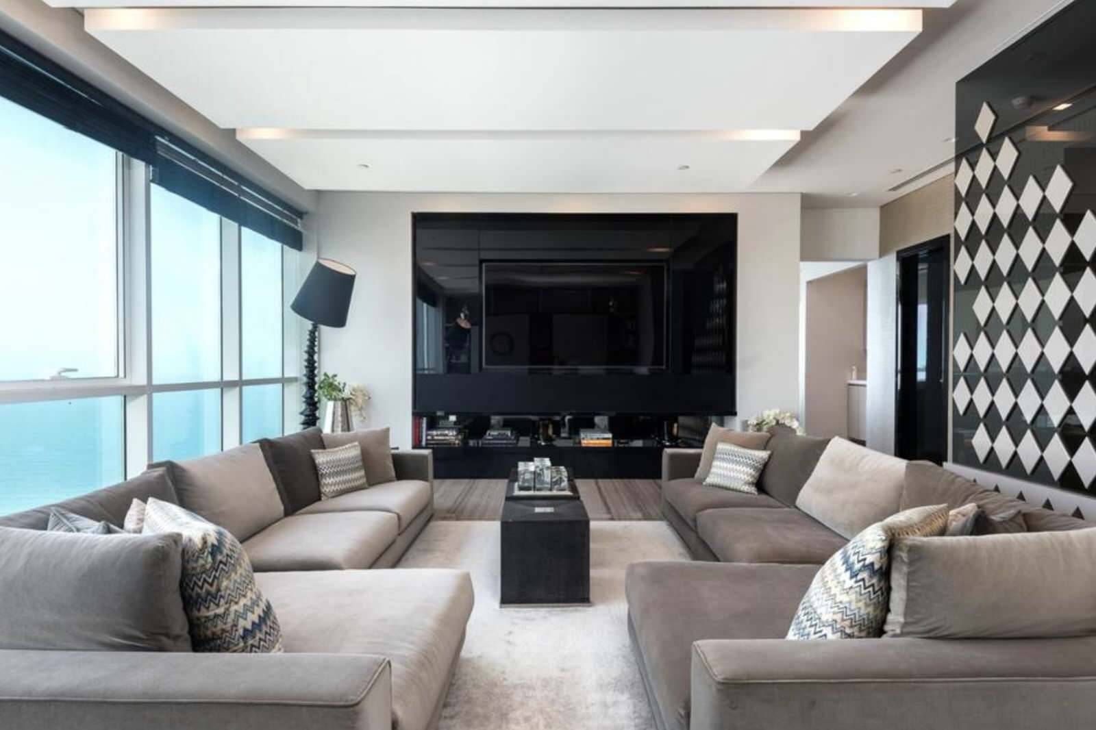 Обложка проекта: Пентхаус с понорамными окнами