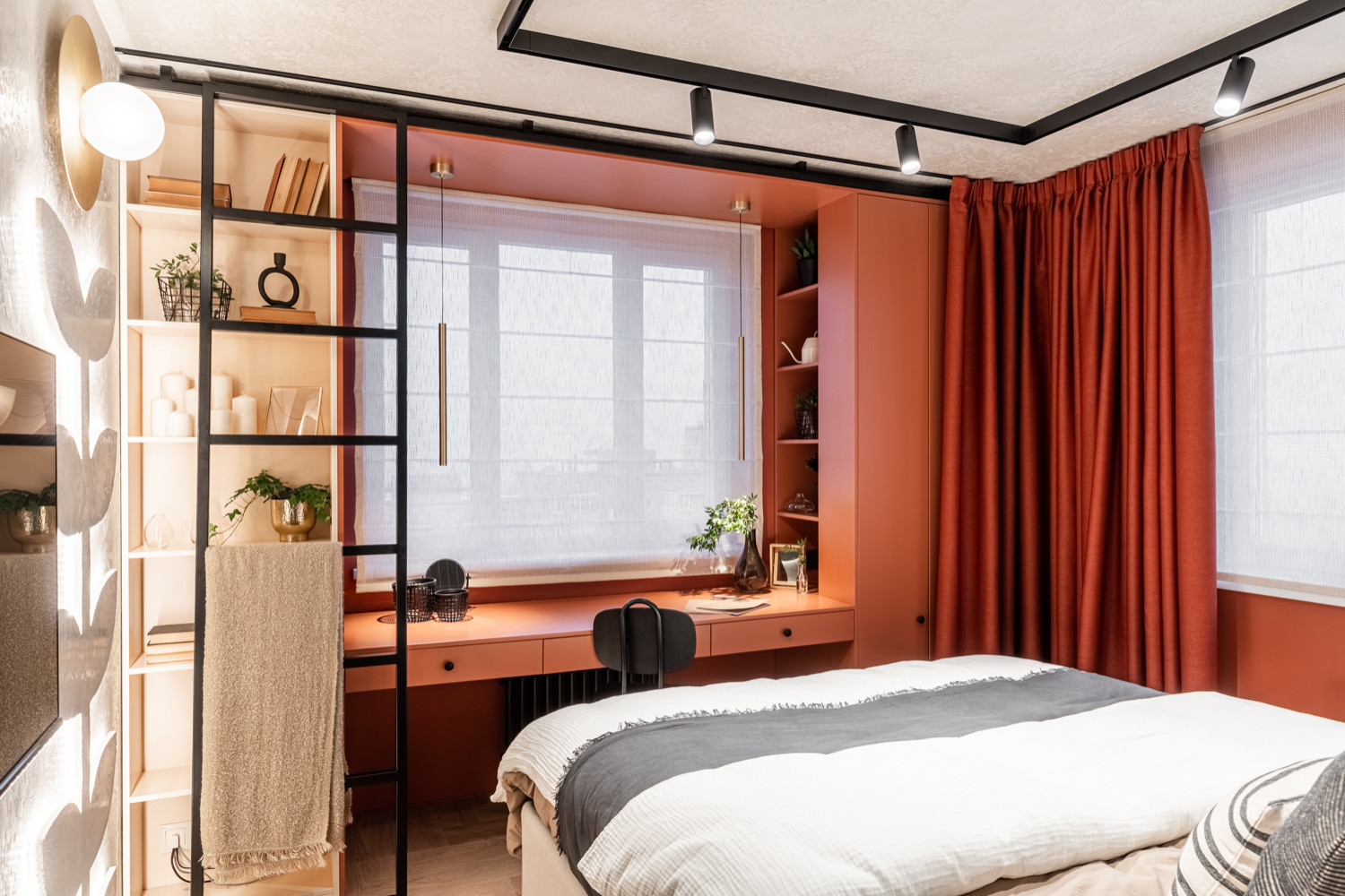 Спальня с огоньком