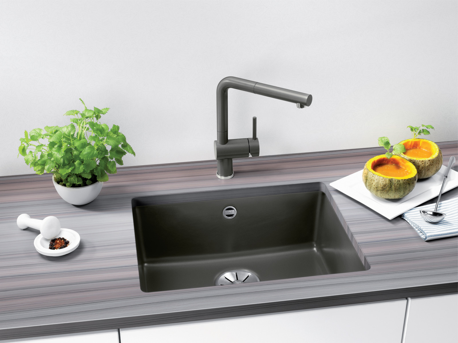 Обложка проекта: Керамические мойки BLANCO