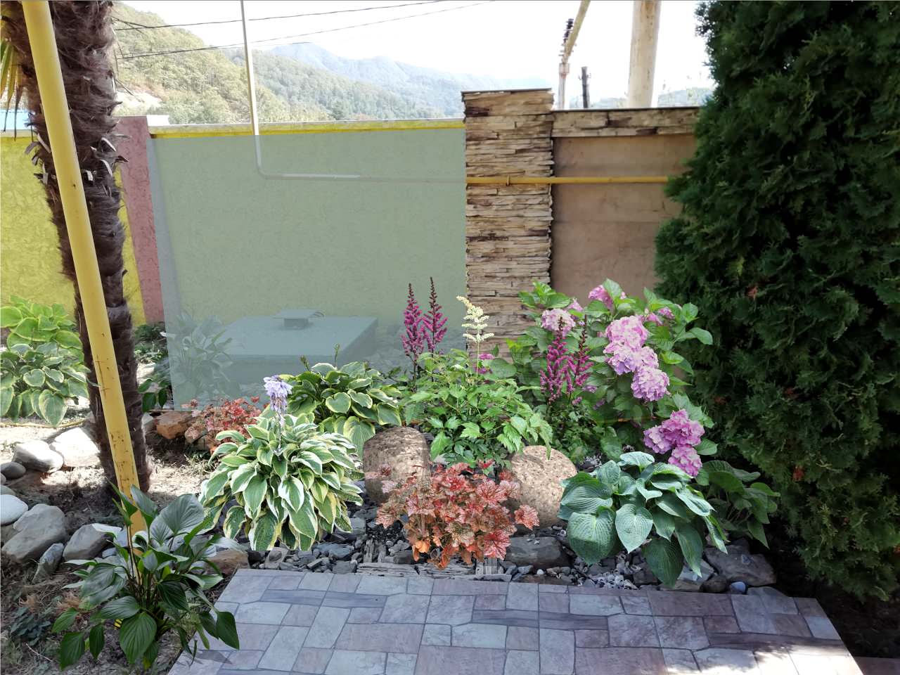 Обложка проекта: "Двор для трех поколений"